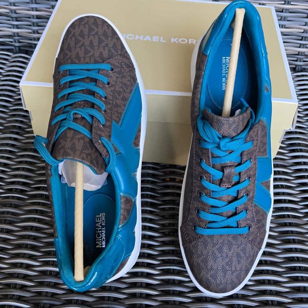 Michael Kors Poppy Lace Up MK Sig Small WMNS - Picture 13 of 16